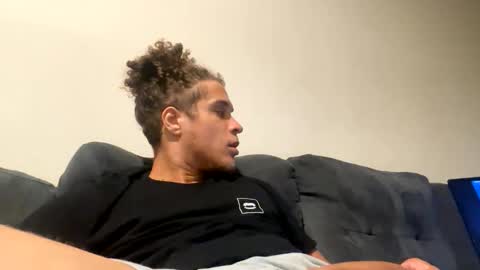 Snapshot of yungxxhung chatting on 11-16-25, 12:38 yungxxhung online show from 11-16-25, 12:38