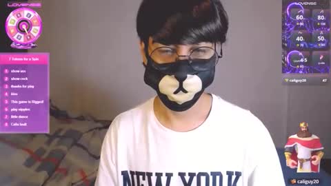 Snapshot of yuniorb chatting on 11-19-25, 04:01 the puppy boy online show from 11-19-25, 04:01