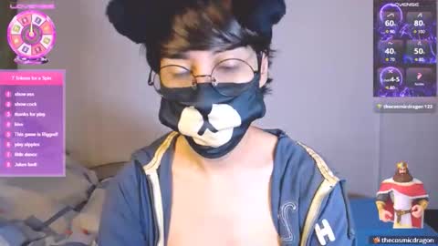 Snapshot of yuniorb chatting on 11-28-25, 03:42 the puppy boy online show from 11-28-25, 03:42