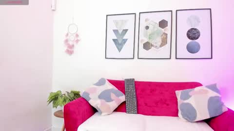 Yunna online show from 12-01-25, 11:37