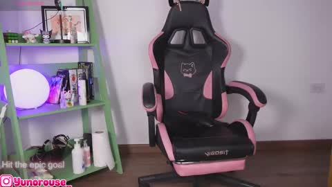 yunorose_ online show from 11-14-25, 03:27