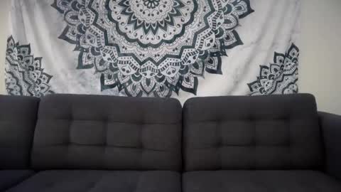 yurdreams_22 online show from 10-28-25, 01:58