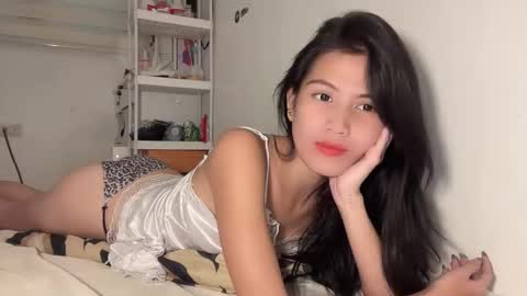 Snapshot of yuri_kai chatting on 12-02-25, 01:28 yuri online show from 12-02-25, 01:28