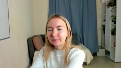 Snapshot of yuricazel chatting on 11-20-25, 07:30 Alesia online show from 11-20-25, 07:30