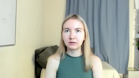 Snapshot of yuricazel chatting on 11-25-25, 07:30 Alesia online show from 11-25-25, 07:30