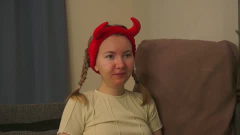 Snapshot of yuricazel chatting on 01-13-26, 07:24 Alesia online show from 01-13-26, 07:24