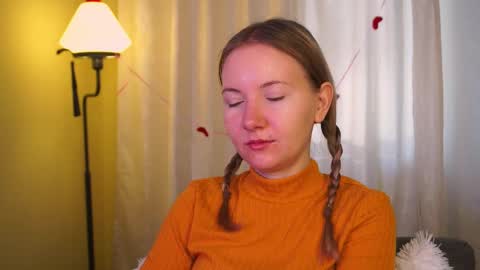 Snapshot of yuricazel chatting on 02-13-26, 07:26 Alesia online show from 02-13-26, 07:26