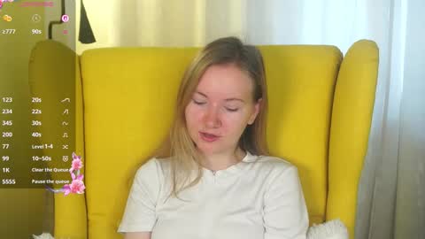 Snapshot of yuricazel chatting on 03-10-26, 07:13 Alesia online show from 03-10-26, 07:13