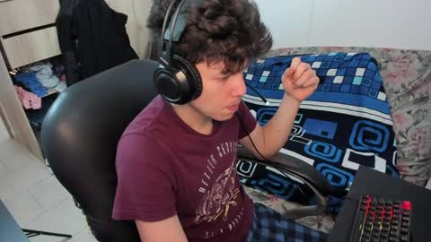 yurii_moody online show from 05-02-26, 02:33
