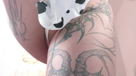 Hi My name Yuriko online show from 04-18-26, 09:13