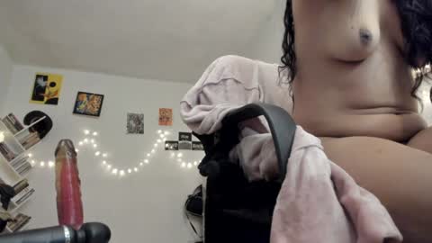 paola online show from 02-03-25, 02:03