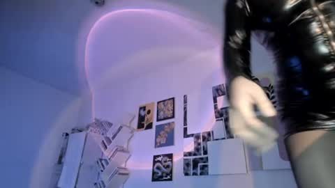paola online show from 07-21-26, 02:36
