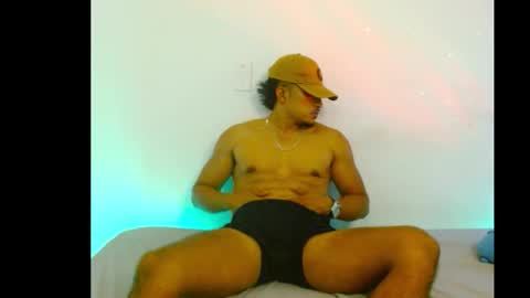 Snapshot of yvan_latin chatting on 11-01-25, 10:23 yvan_latin online show from 11-01-25, 10:23