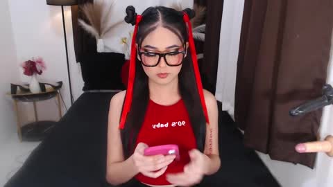 Snapshot of yvannasilva18 chatting on 12-19-24, 02:13 jai online show from 12-19-24, 02:13