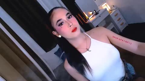 Snapshot of yvannasilva18 chatting on 09-12-25, 10:48 jai online show from 09-12-25, 10:48