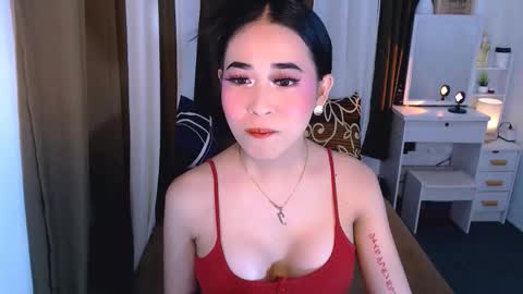 Snapshot of yvannasilva18 chatting on 10-16-25, 10:16 jai online show from 10-16-25, 10:16