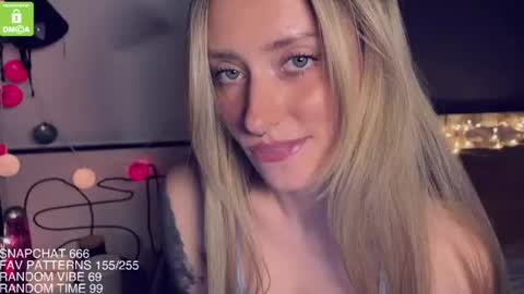 The Queen Bitch of the United Kingdom online show from 07-07-26, 07:09