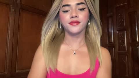 Snapshot of yvonne_guidotti chatting on 05-29-26, 07:01 Miss Cali online show from 05-29-26, 07:01
