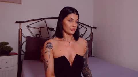 I V Y   online show from 05-29-26, 07:56