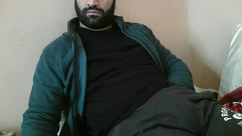 Snapshot of yxxtxxdentyk chatting on 12-17-24, 05:07 Bi BearXXX online show from 12-17-24, 05:07