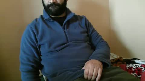 Snapshot of yxxtxxdentyk chatting on 12-30-24, 05:37 Bi BearXXX online show from 12-30-24, 05:37