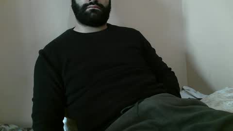 Snapshot of yxxtxxdentyk chatting on 12-31-24, 05:11 Bi BearXXX online show from 12-31-24, 05:11