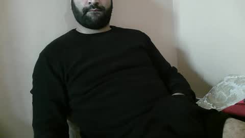 Snapshot of yxxtxxdentyk chatting on 01-08-25, 06:09 Bi BearXXX online show from 01-08-25, 06:09