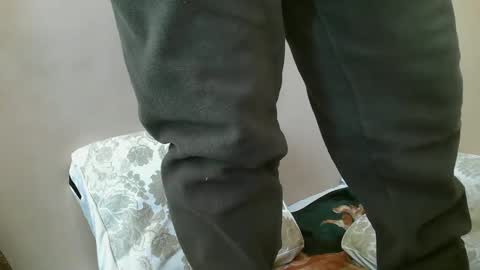 Snapshot of yxxtxxdentyk chatting on 01-09-25, 05:34 Bi BearXXX online show from 01-09-25, 05:34