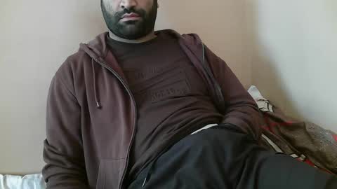 Snapshot of yxxtxxdentyk chatting on 10-08-25, 04:32 Bi BearXXX online show from 10-08-25, 04:32