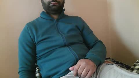 Snapshot of yxxtxxdentyk chatting on 11-03-25, 04:47 Bi BearXXX online show from 11-03-25, 04:47