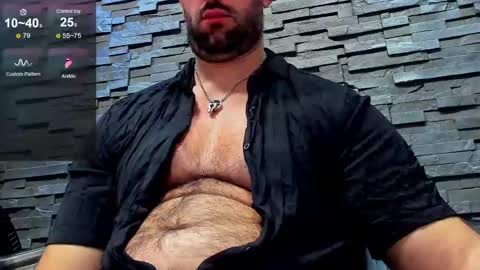Snapshot of yy_david_yy chatting on 01-18-25, 12:35 David online show from 01-18-25, 12:35