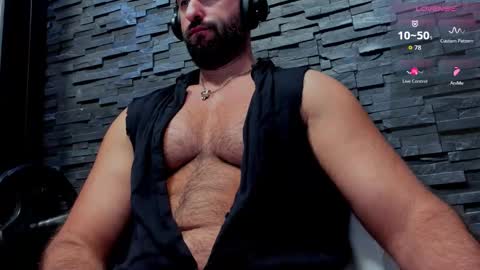 Snapshot of yy_david_yy chatting on 09-25-25, 08:01 David online show from 09-25-25, 08:01