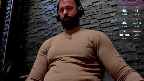 Snapshot of yy_david_yy chatting on 10-02-25, 06:37 David online show from 10-02-25, 06:37