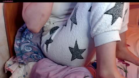 yzza_suave online show from 02-25-25, 06:42