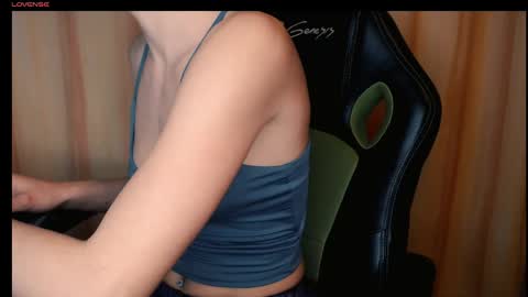 Snapshot of yzza_suave chatting on 05-27-26, 07:22 yzza_suave online show from 05-27-26, 07:22