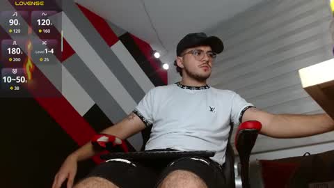 Snapshot of zac_golden chatting on 06-21-26, 11:46 Zack online show from 06-21-26, 11:46