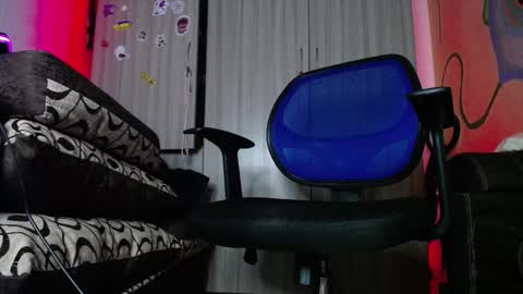 Snapshot of zac_watson chatting on 02-20-25, 07:01 Zac Freelance model online show from 02-20-25, 07:01