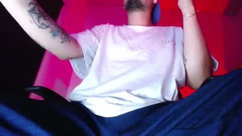 Snapshot of zac_watson chatting on 11-22-25, 01:37 Zac Freelance model online show from 11-22-25, 01:37