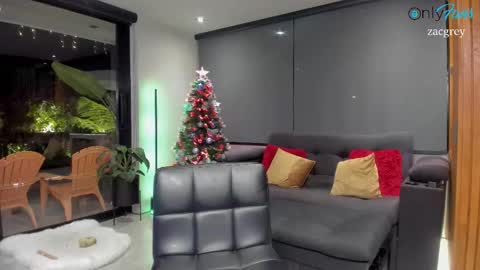 Snapshot of zacandmarcosmg_ chatting on 12-23-25, 02:42 zacandmarcosmg_ online show from 12-23-25, 02:42