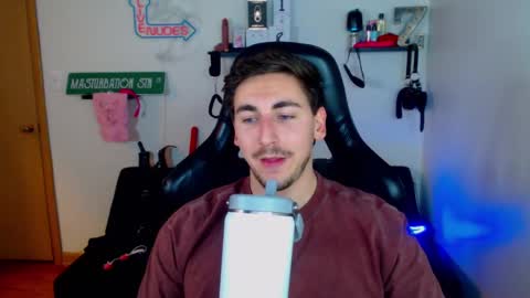 Snapshot of zach_rhyder chatting on 01-20-25, 03:48 Zach Rhyder online show from 01-20-25, 03:48