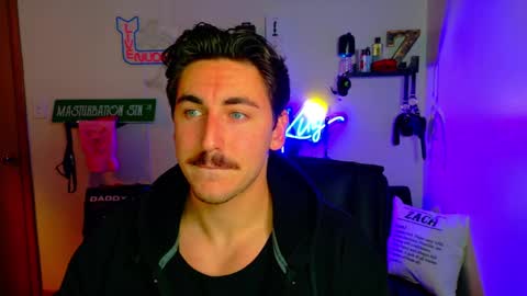 Snapshot of zach_rhyder chatting on 11-10-25, 02:32 Zach Rhyder online show from 11-10-25, 02:32