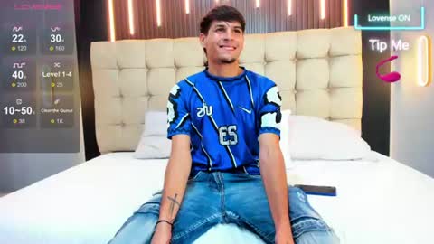 zack23__ online show from 06-25-26, 03:06