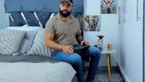 Richard online show from 06-17-26, 01:56