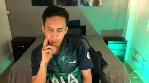 zack_isback online show from 04-21-26, 01:42