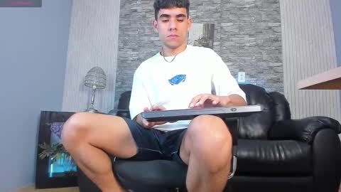 zack_joness10 online show from 01-14-26, 03:34