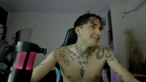 Snapshot of zack_tattoo chatting on 08-09-26, 12:34 zack_tattoo online show from 08-09-26, 12:34