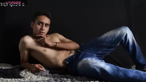 Snapshot of zackdriussyx chatting on 02-05-25, 11:06 zackdriussyx online show from 02-05-25, 11:06