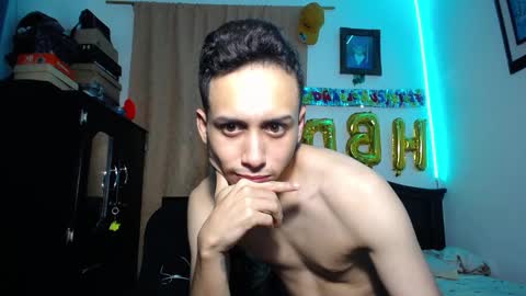 Snapshot of zackdriussyx chatting on 03-08-25, 10:00 zackdriussyx online show from 03-08-25, 10:00