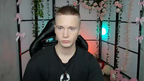 Snapshot of zackhandsome chatting on 02-26-25, 06:43 Zack online show from 02-26-25, 06:43