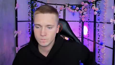 Snapshot of zackhandsome chatting on 03-06-25, 03:24 Zack online show from 03-06-25, 03:24